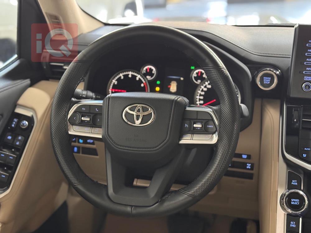 تويوتا لاندكروزر